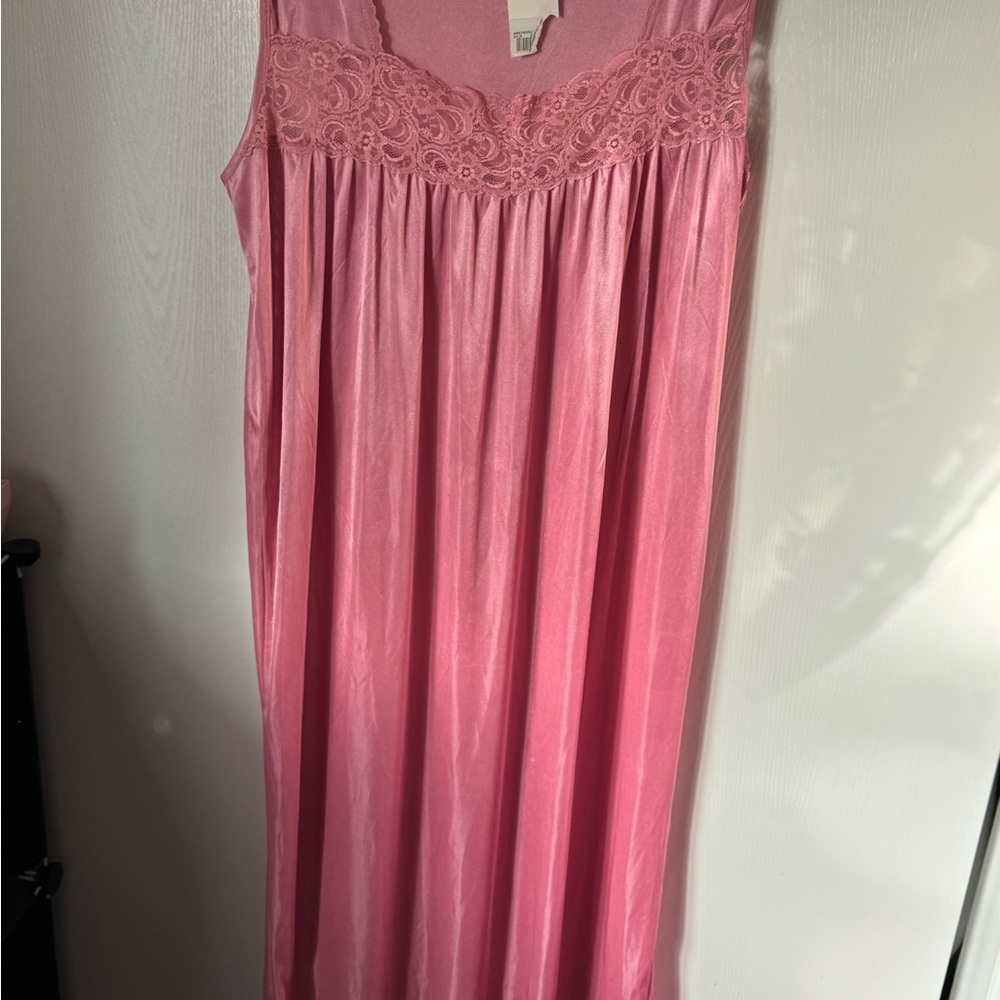 Women’s LATI Fashion Night gown M